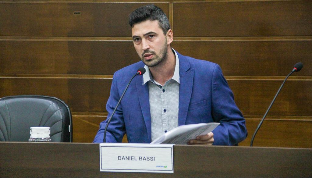 Bassi