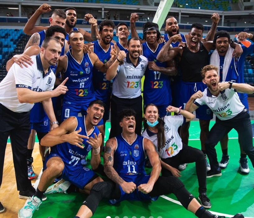 “Cheirinho” também no basquete: Minas elimina o Flamengo pela Champions