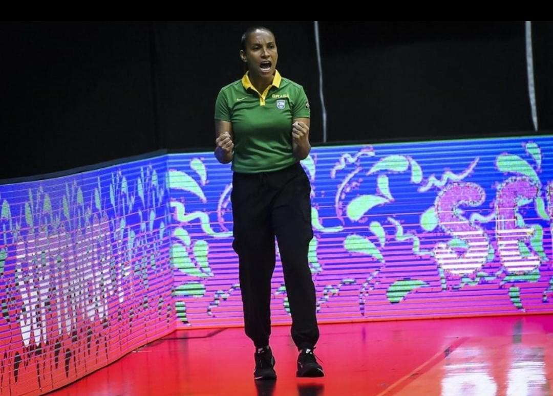 Francana Adrianinha conquista primeiro título como técnica da Seleção Brasileira