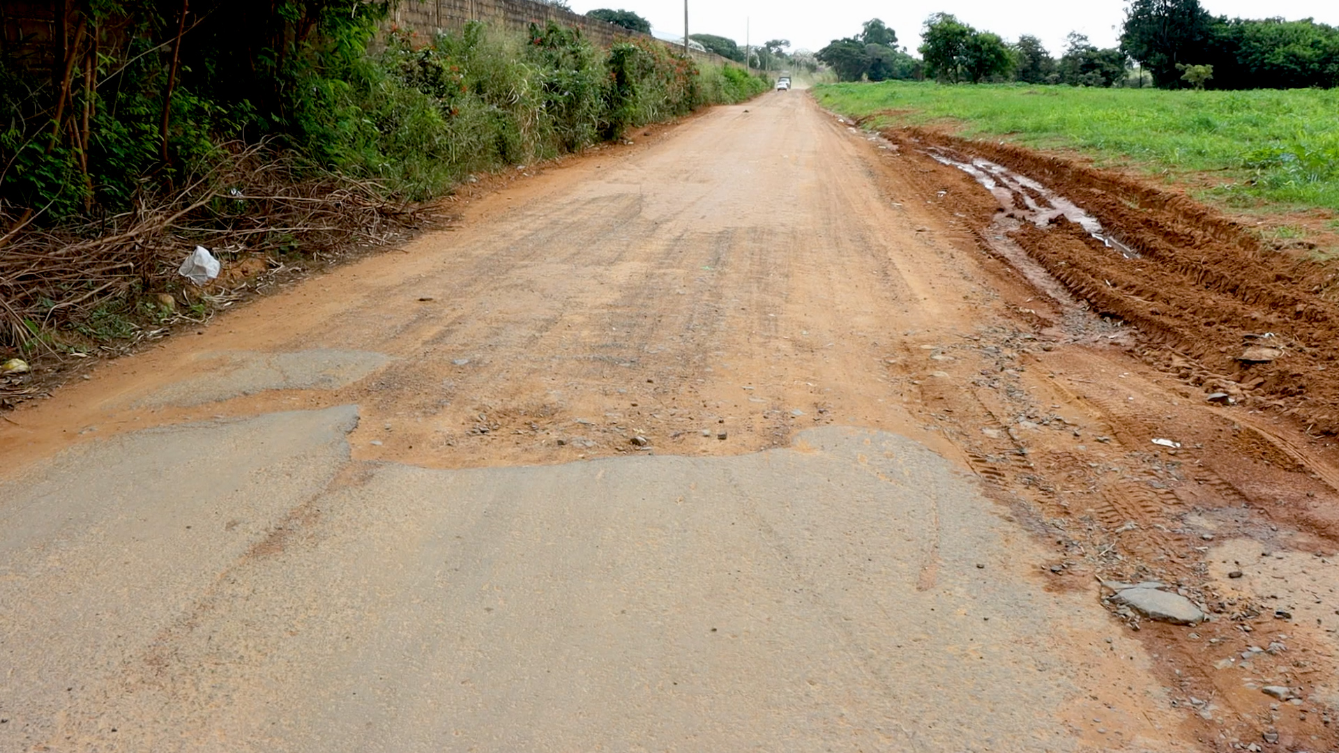 Estrada do CDP recebe serviço devido às chuvas e volta a ficar transitável