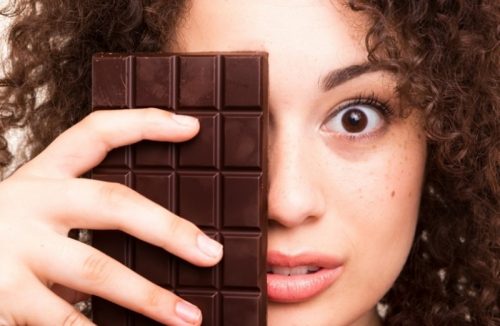 Mito ou verdade: chocolate realmente pode causar acne e prejudicar a pele? Descubra! - Jornal da Franca