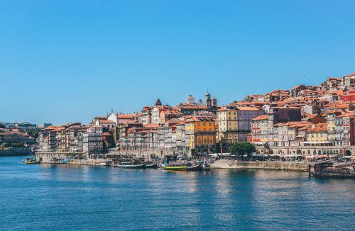 Portugal tem 3 mil vagas para brasileiros trabalharem no verão: salário em euros - Jornal da Franca