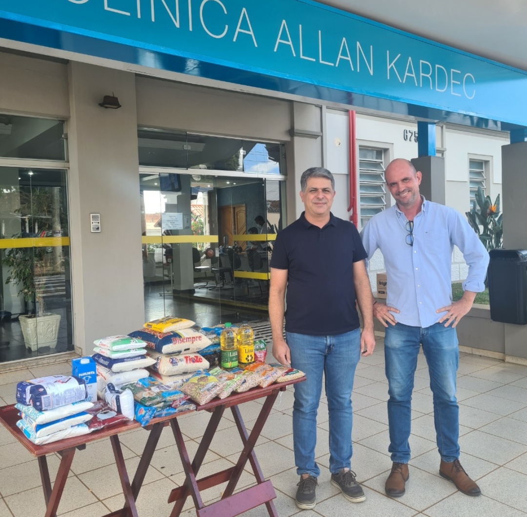 Francana realiza ação com torcida e consegue alimentos para a Fundação Allan Kardec