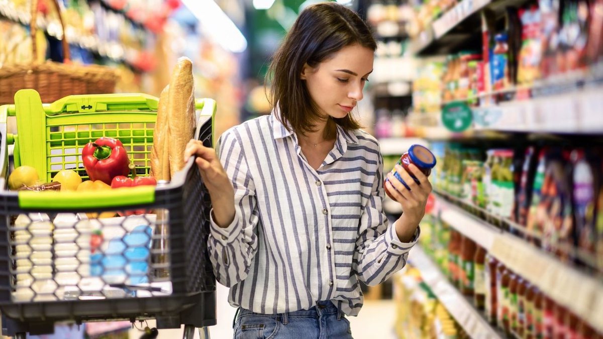 Saiba quais são as informações dos rótulos de alimentos que você deve ficar atento