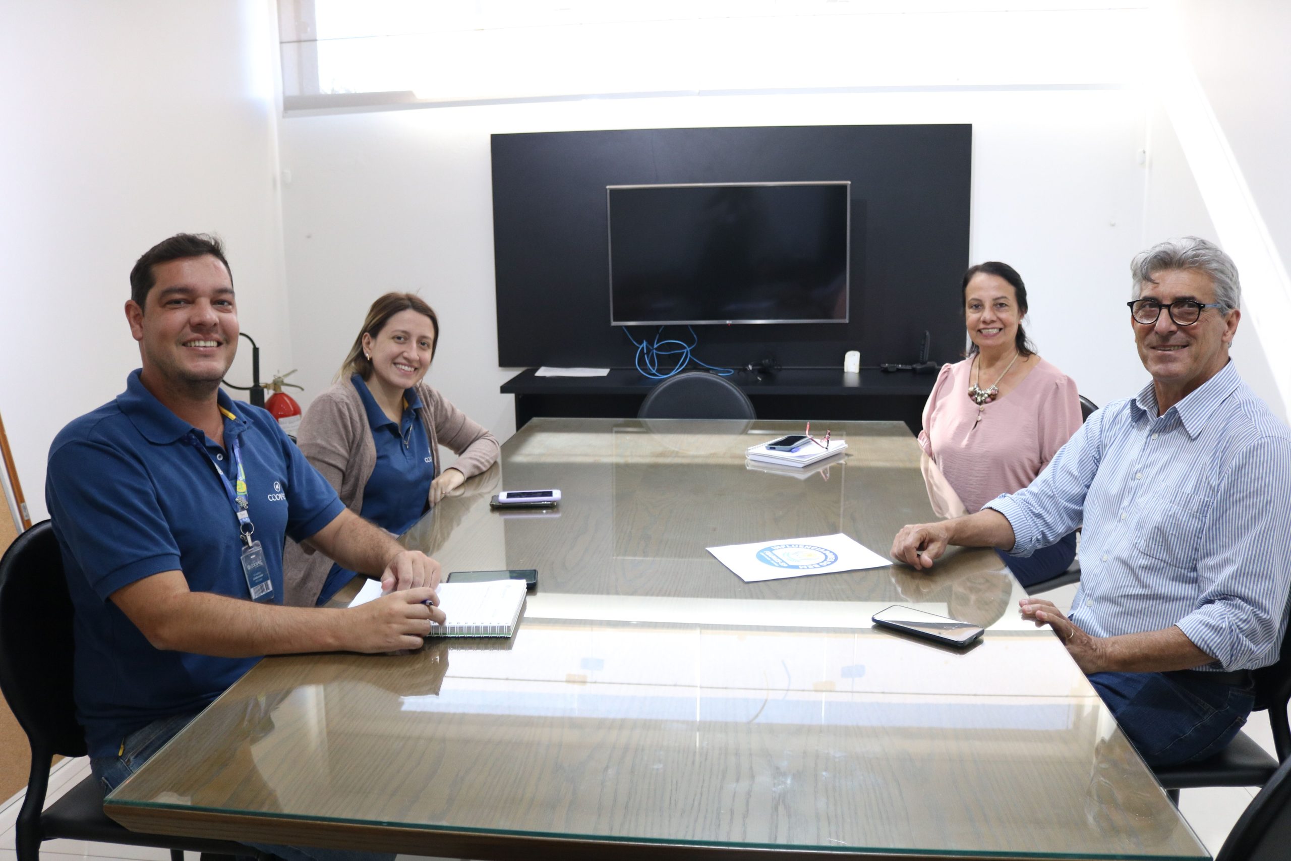 Diretores da FEAPAES-SP reúnem-se com a Cocapec para tratar de possível parceria