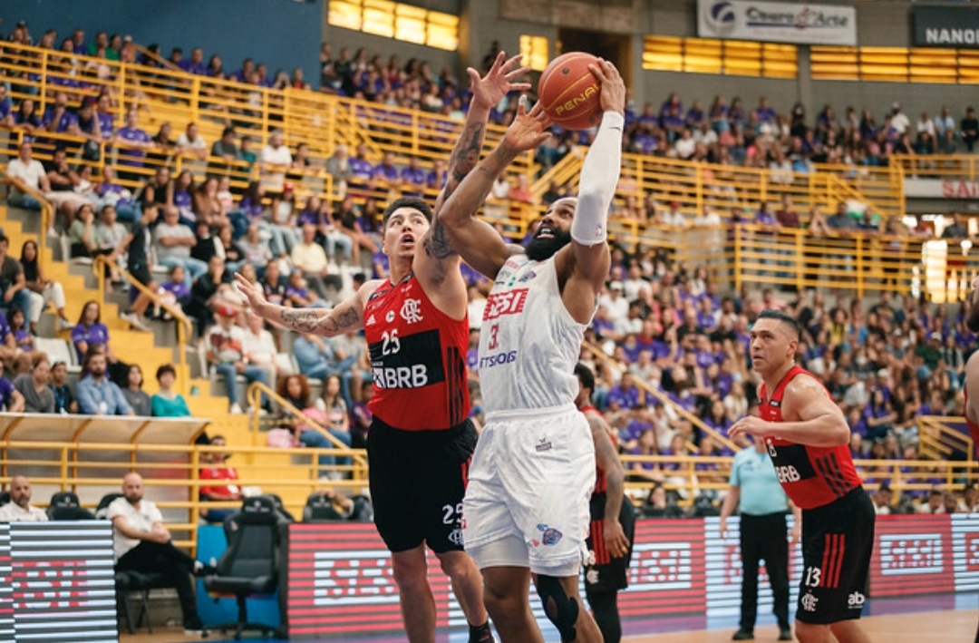 Sesi Franca e Flamengo fazem segundo jogo do playoff final do NBB no Rio