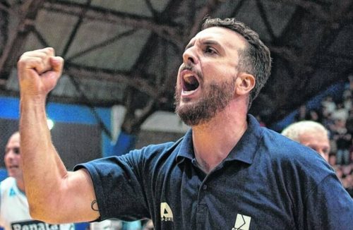 Francano Fernando Penna renova contrato e segue no comando do basquete de Rio Claro - Jornal da Franca