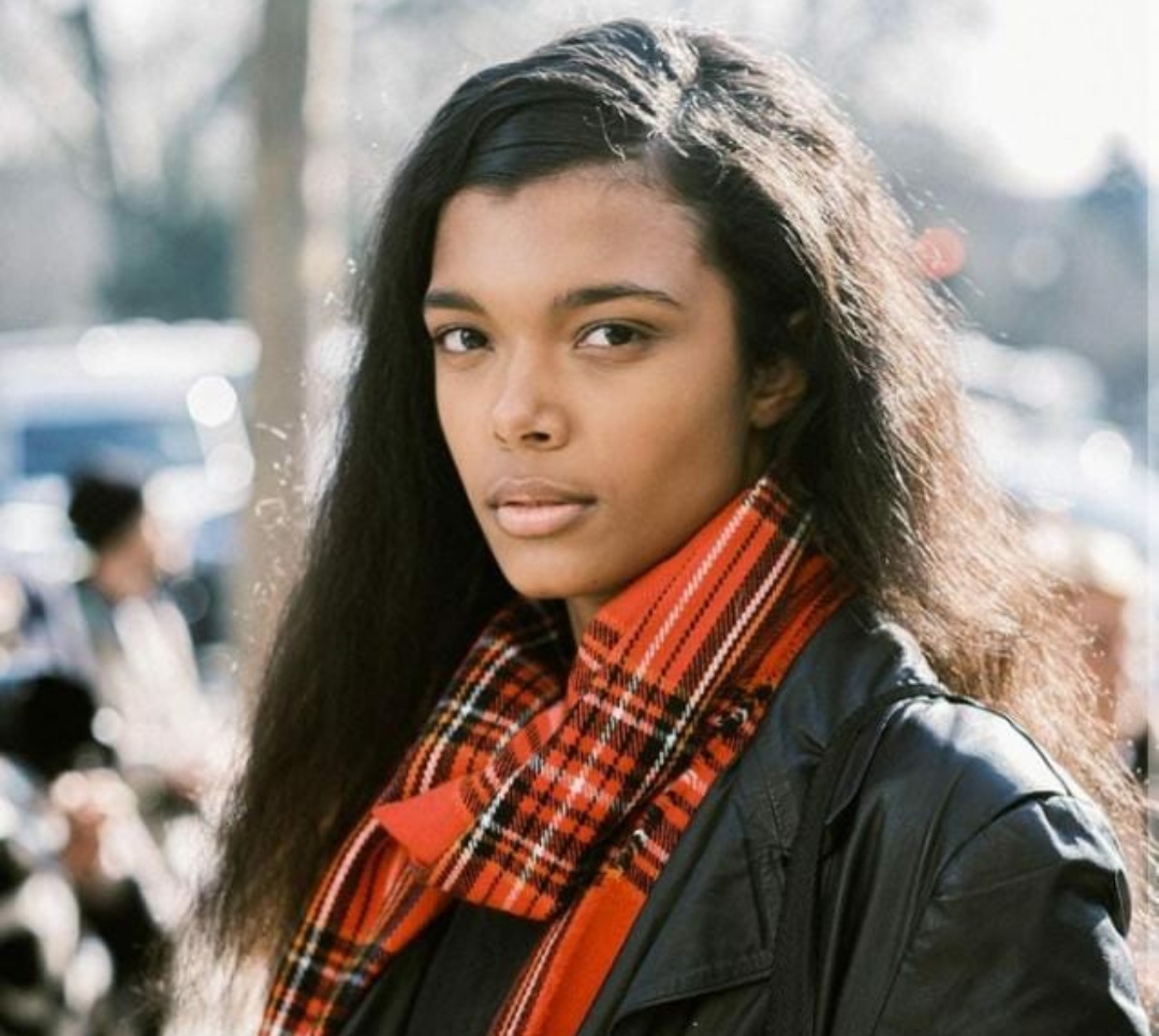 Modelo francana é destaque da Revista Vogue na Espanha, Alemanha e Japão
