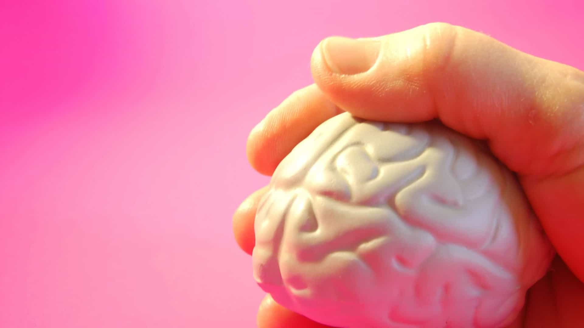 Sonolência e confusão mental podem ser sinais de AVC – saiba como proceder!