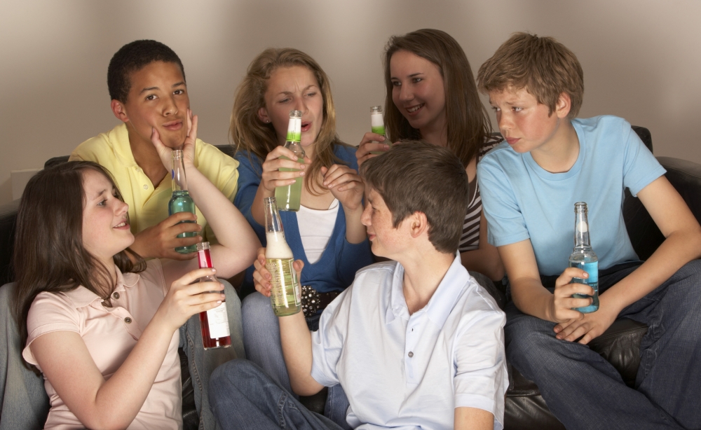 Consumo de álcool entre jovens aumentou; 7 motivos que fazem disso um problema
