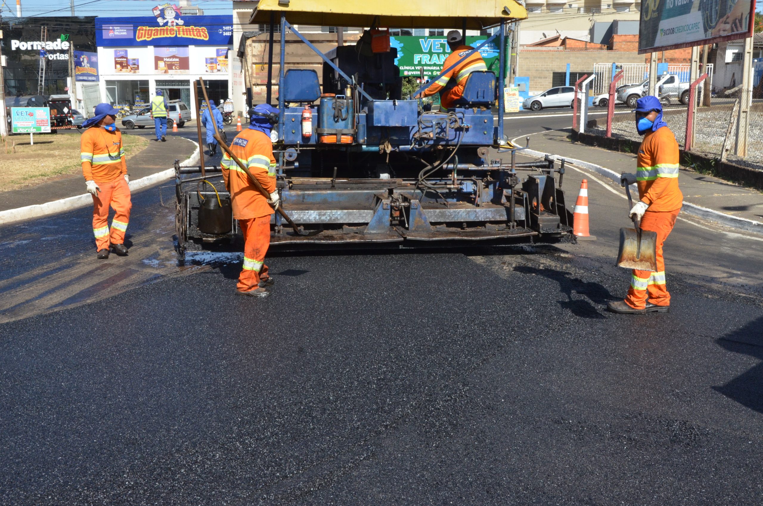 Obras de recapeamento na av. Antônio Barbosa Filho entram em sua fase final