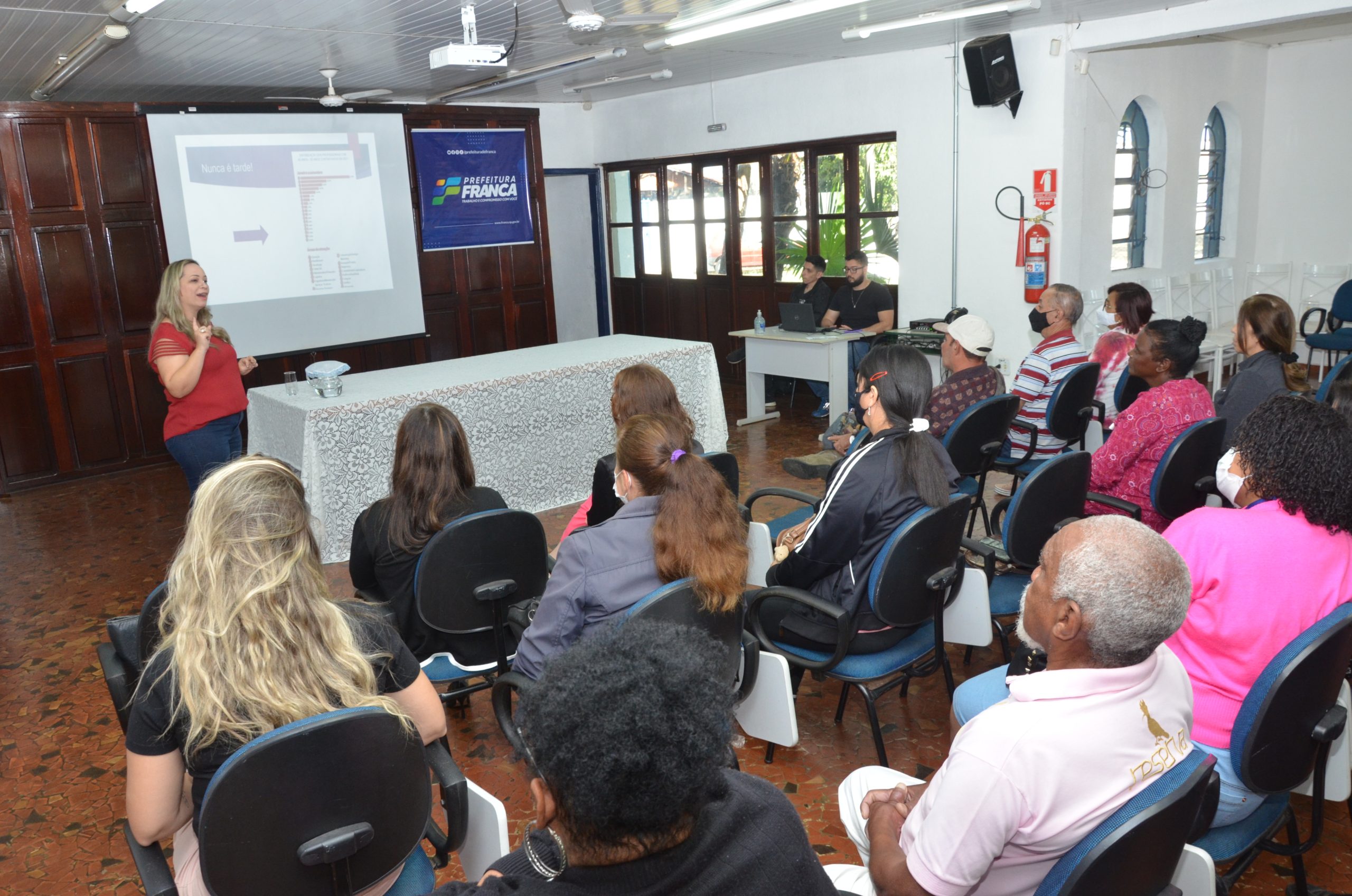 Encontro ‘Eu Sei Fazer’ reúne centenas de participantes e prossegue nesta quarta, 27