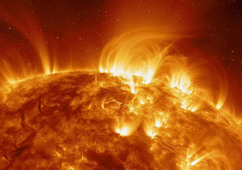 Tempestade magnética, ainda que fraca, pode chegar à Terra nesta terça-feira (19)