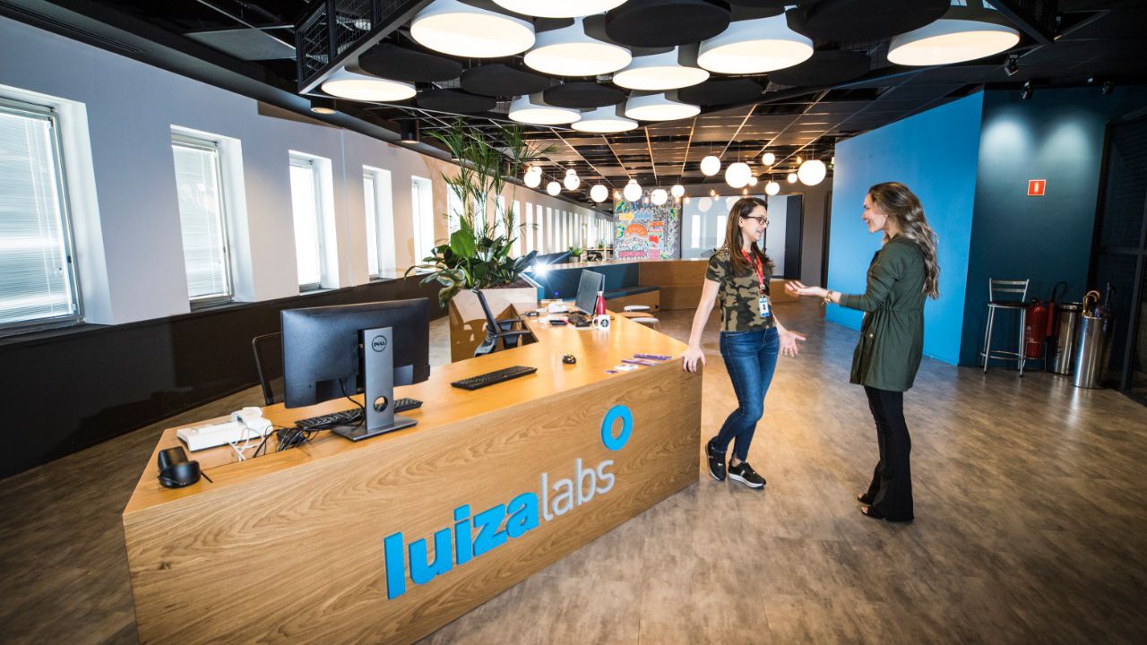 Magazine Luiza abre mais de 50 vagas de emprego para Tecnologia; veja os cargos