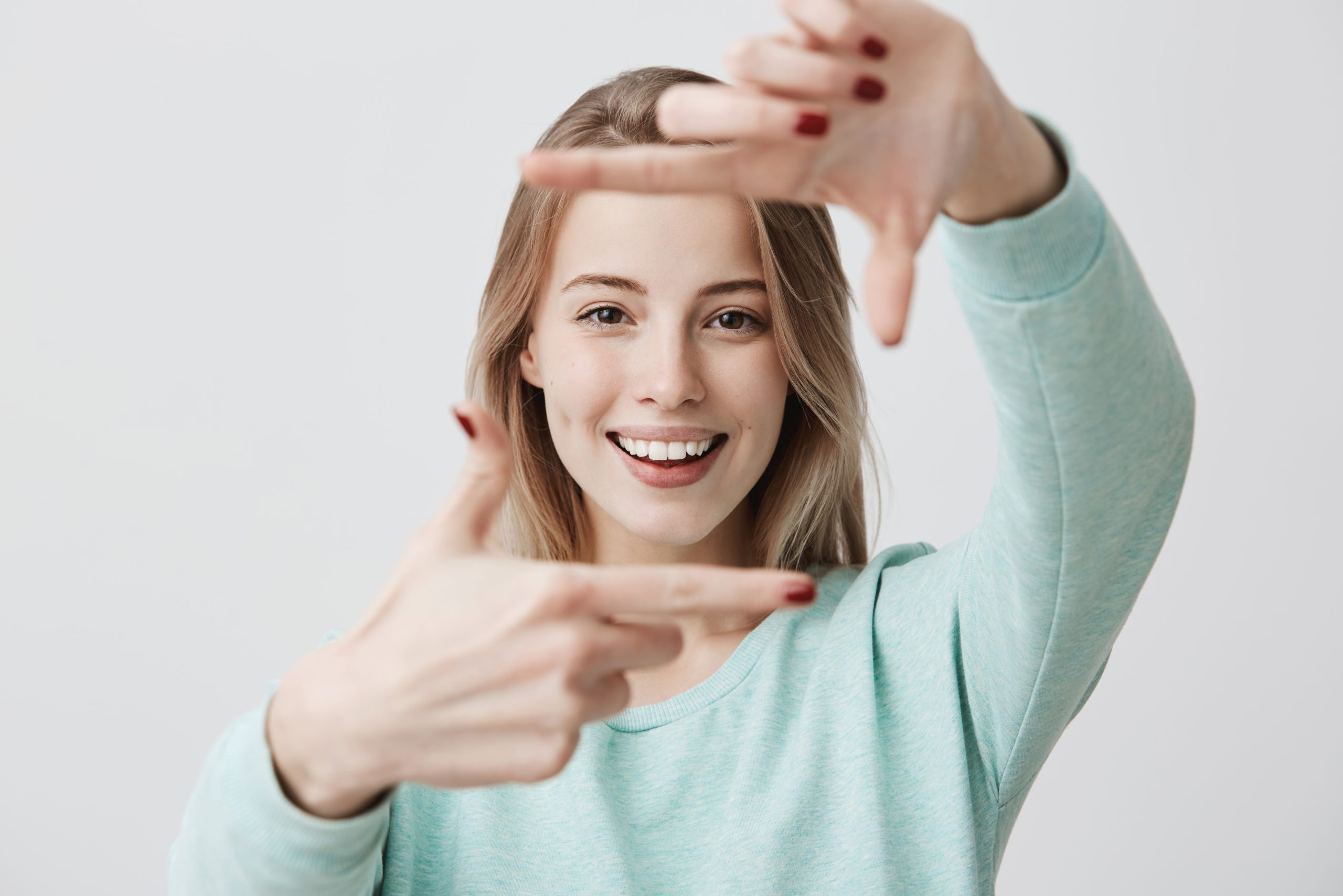 Além da falta de higiene: veja quais os 7 hábitos que também prejudicam os dentes