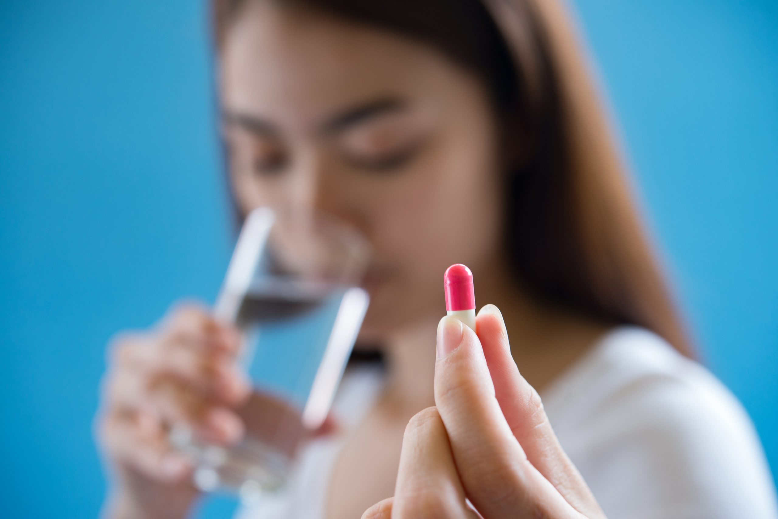 Automedicação: por que você não deve tomar remédio por conta própria