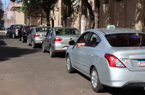 Novos taxistas em Franca devem assumir postos de trabalho até o dia 19 deste mês - Jornal da Franca
