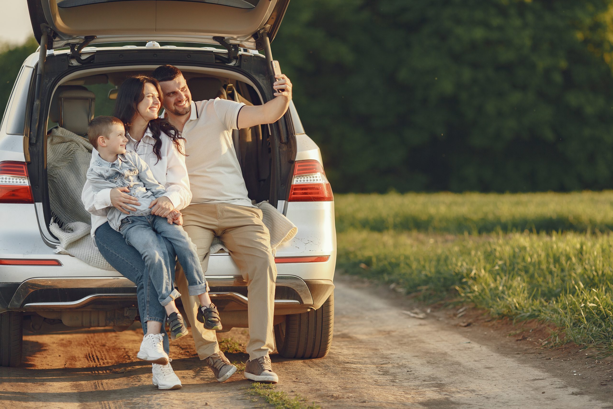 Vai viajar de carro nas férias? Veja como economizar até 25% na gasolina!