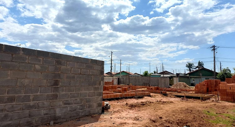Pedregulho constrói uma Areninha e uma ESF para a população do bairro Santa Luzia