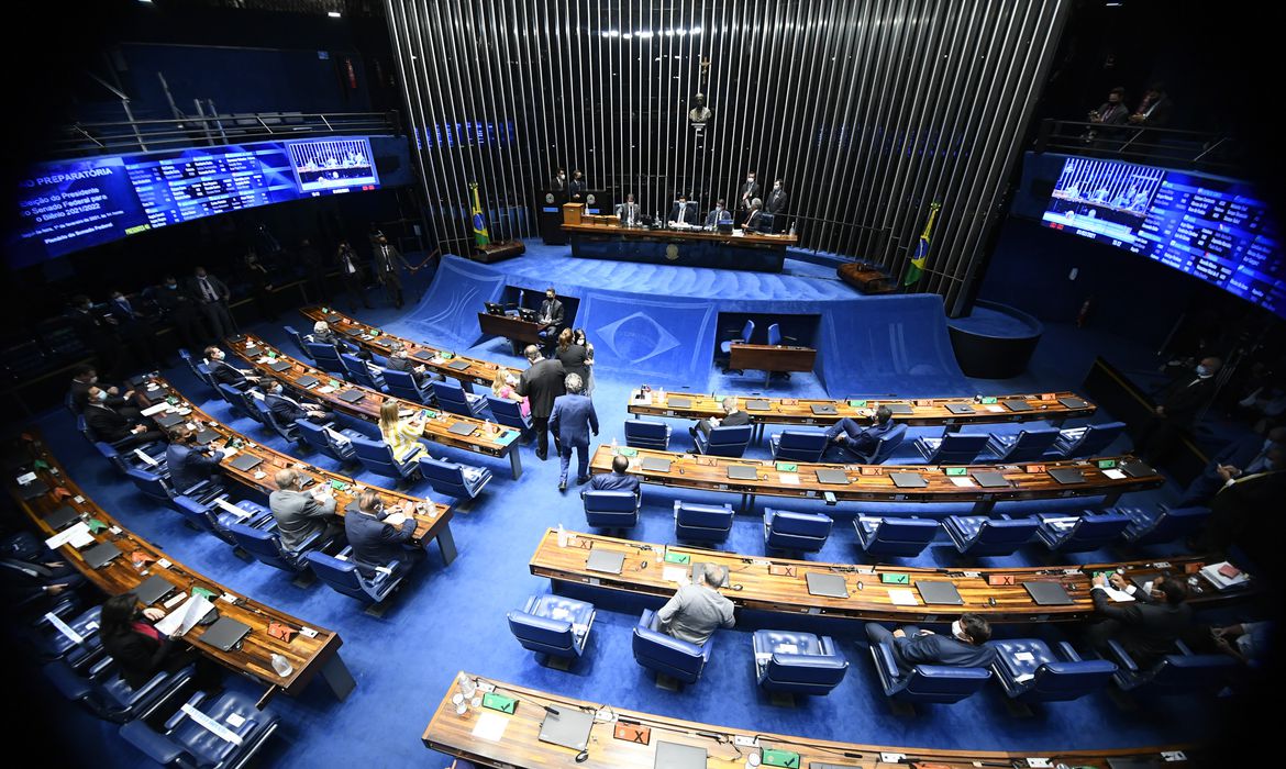 Concurso do Senado abre inscrições. Salário até R$ 33 mil. Veja como se inscrever