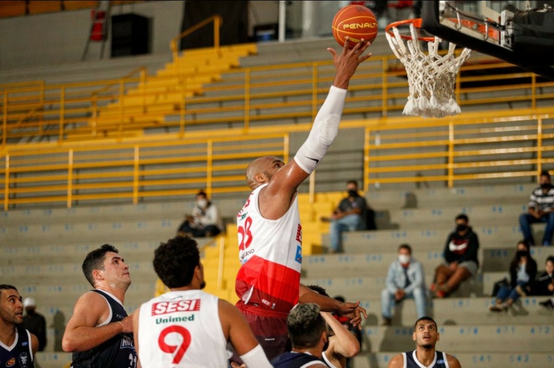 Sesi Franca e Rio Claro se enfrentam nesta noite no Campeonato Paulista de Basquete