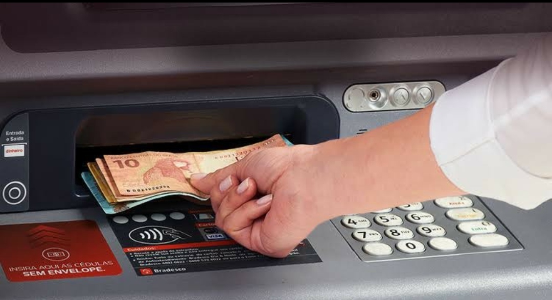 Auxílio Brasil está liberado para quem tem NIS final nove; saque é de R$ 600