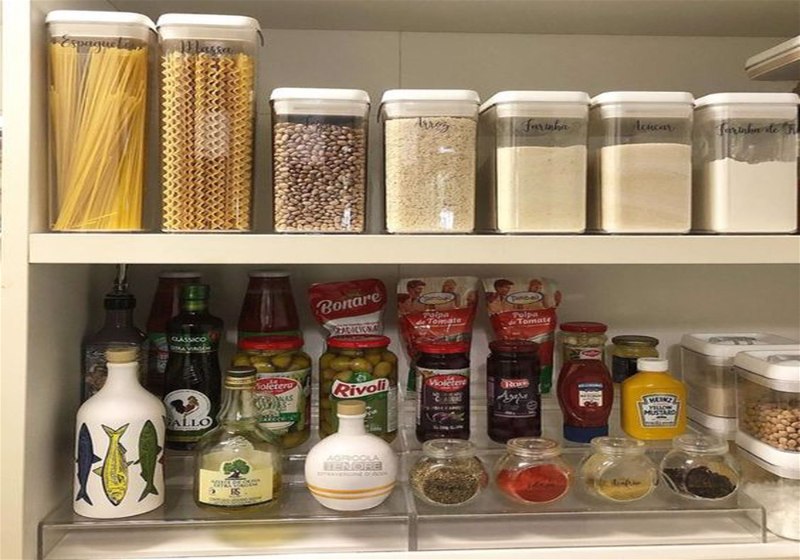 Aprenda 5 truques para deixar o armário da cozinha organizado!