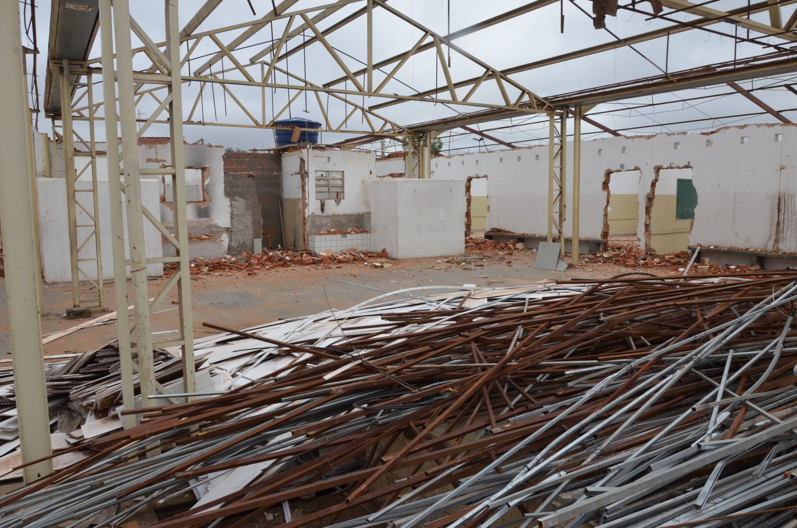 Escola Naneide Scarabucci é demolida; outra unidade será construída no local