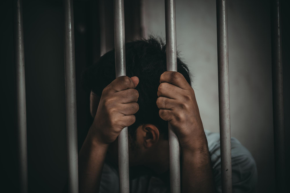 Juíza manda soltar homem que furtou carne em supermercado por estar com fome