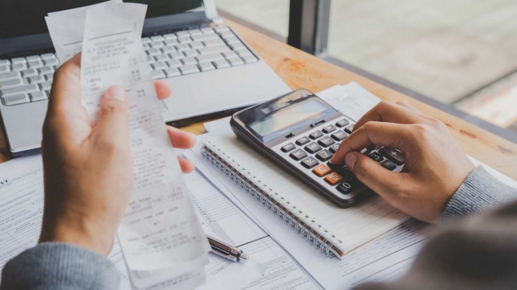 Primeiro semestre tem média de 6 milhões de empresas inadimplentes, diz Serasa