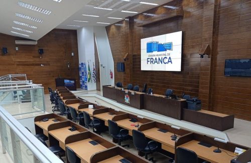 Veto de prefeito em projeto que reserva de vagas a PCDs é mantido na Câmara - Jornal da Franca