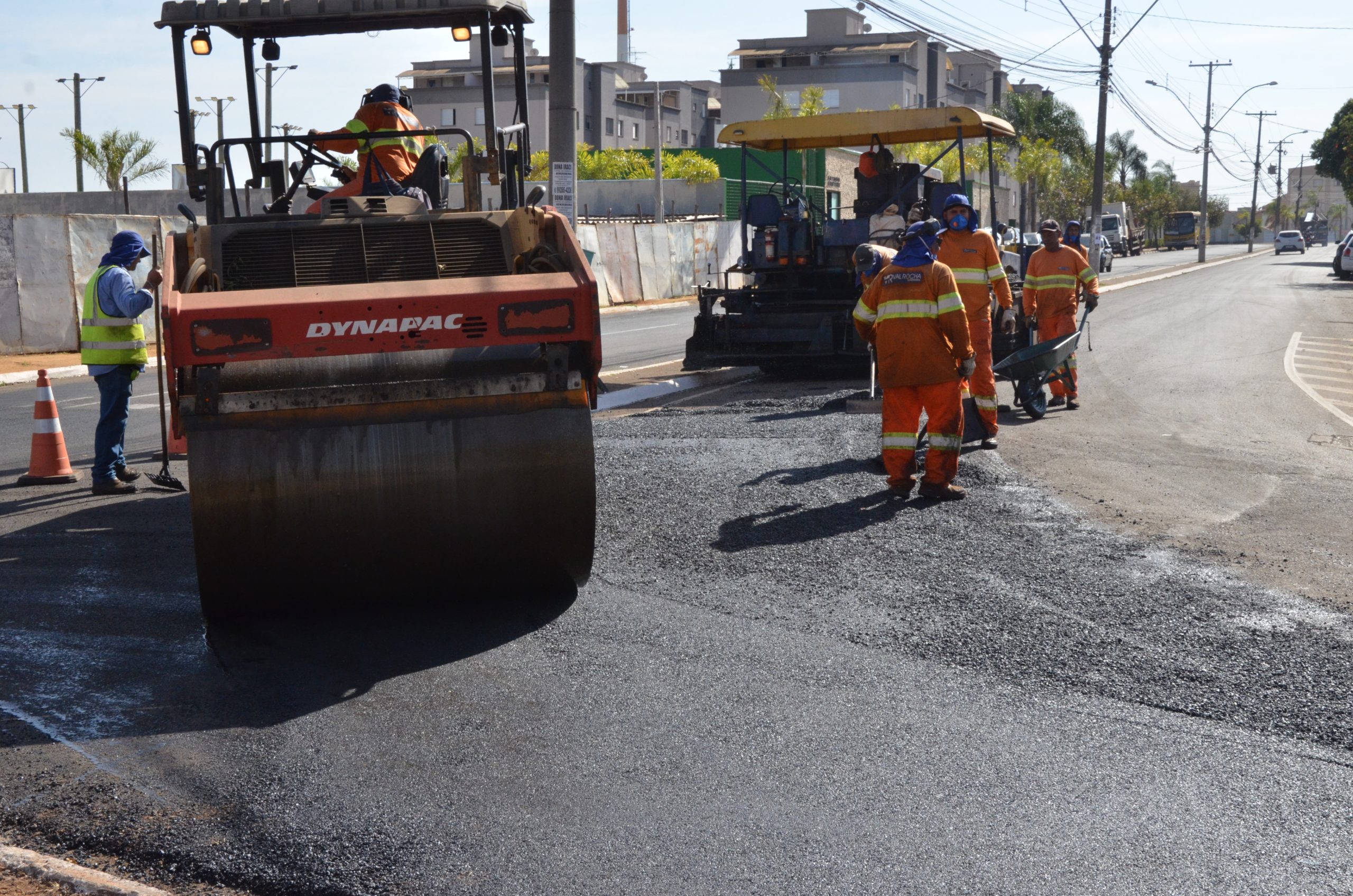 Frentes de trabalho seguem realizando recapeamento em vários pontos de Franca