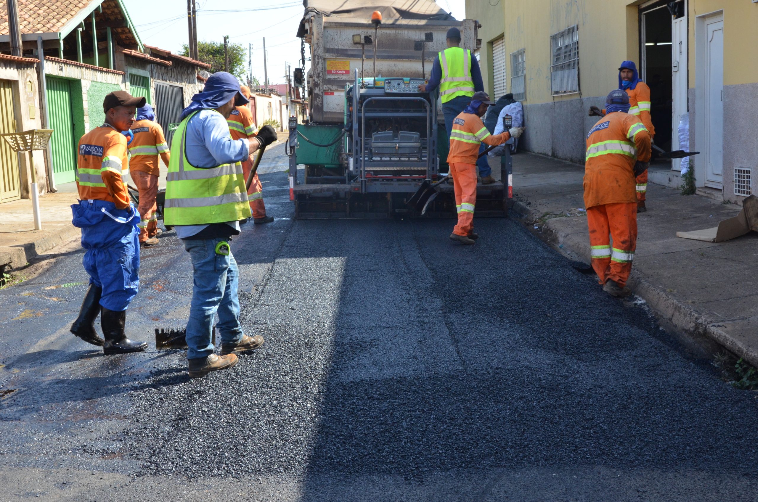 Serviços de recapeamento em Franca seguem no bairro Parque Progresso