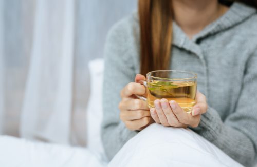 Chá digestivo para tomar à noite: Opções para reduzir a sensação de indigestão - Jornal da Franca