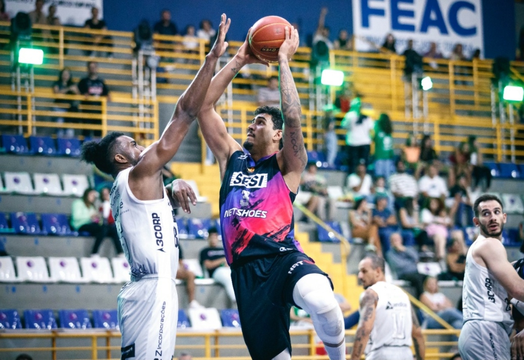 Sesi Franca, de virada, vence clássico do interior contra o Bauru, de Alex Garcia