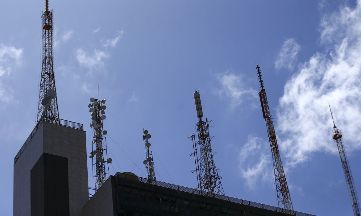 Anatel determina repasse da redução do ICMS ao consumidor de telecomunicações