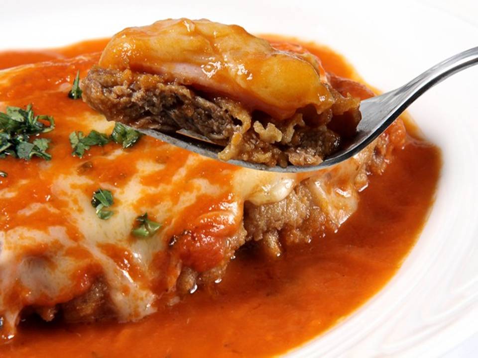 Você conhece a origem do filé à parmegiana? Ela é brasileira! Conheça a história