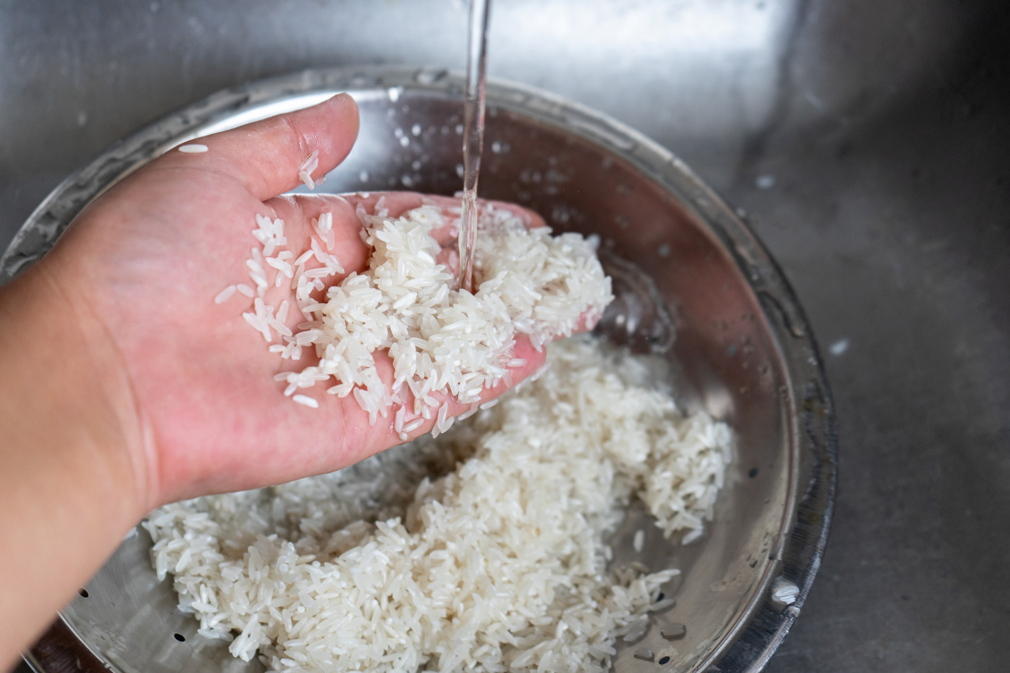 Descubra por que você jamais deve lavar o arroz antes de cozinhá-lo!