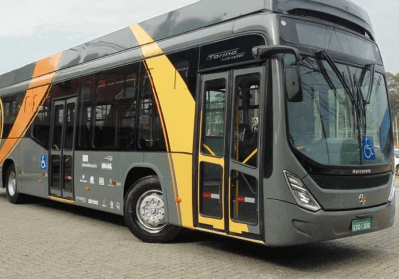 Ônibus brasileiro movido a energia solar já rodou mais de 100 mil quilômetros