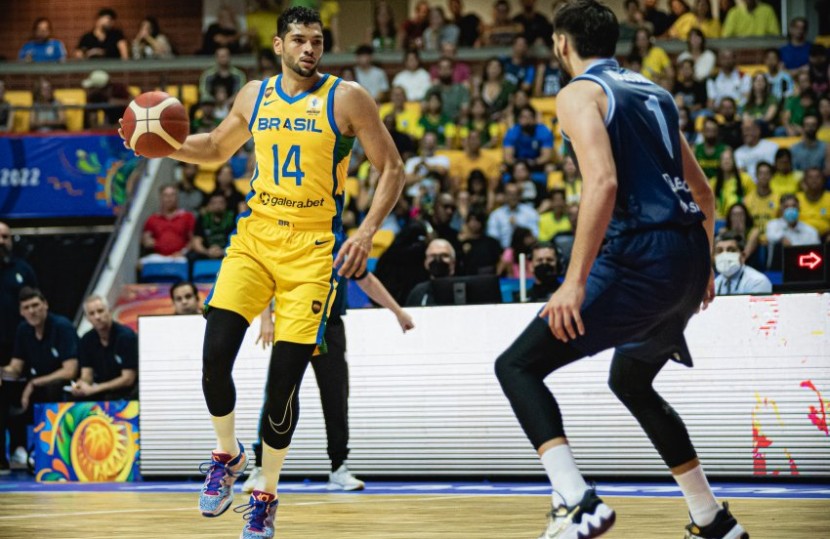 Seleção Brasileira de Basquete tem vitória dura – e empolgante – sobre o Uruguai
