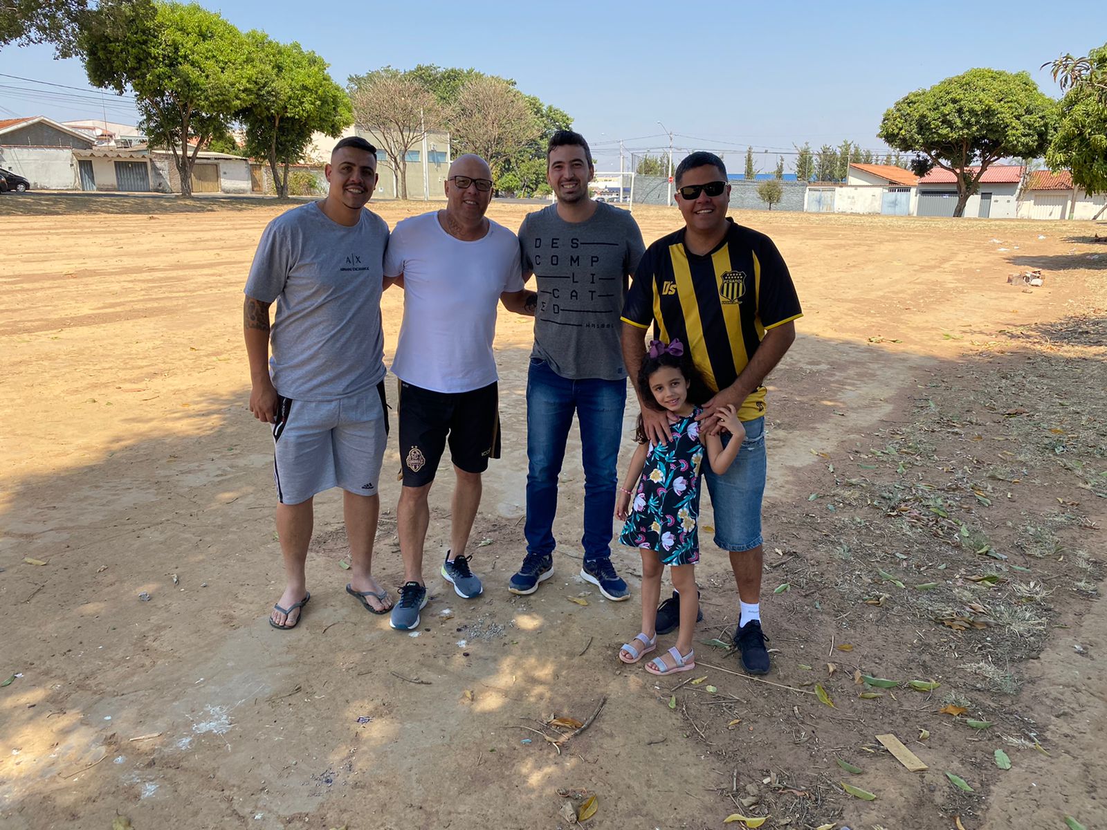 Campo da Vila Exposição receberá vestiário e alambrado; mais lazer para a população