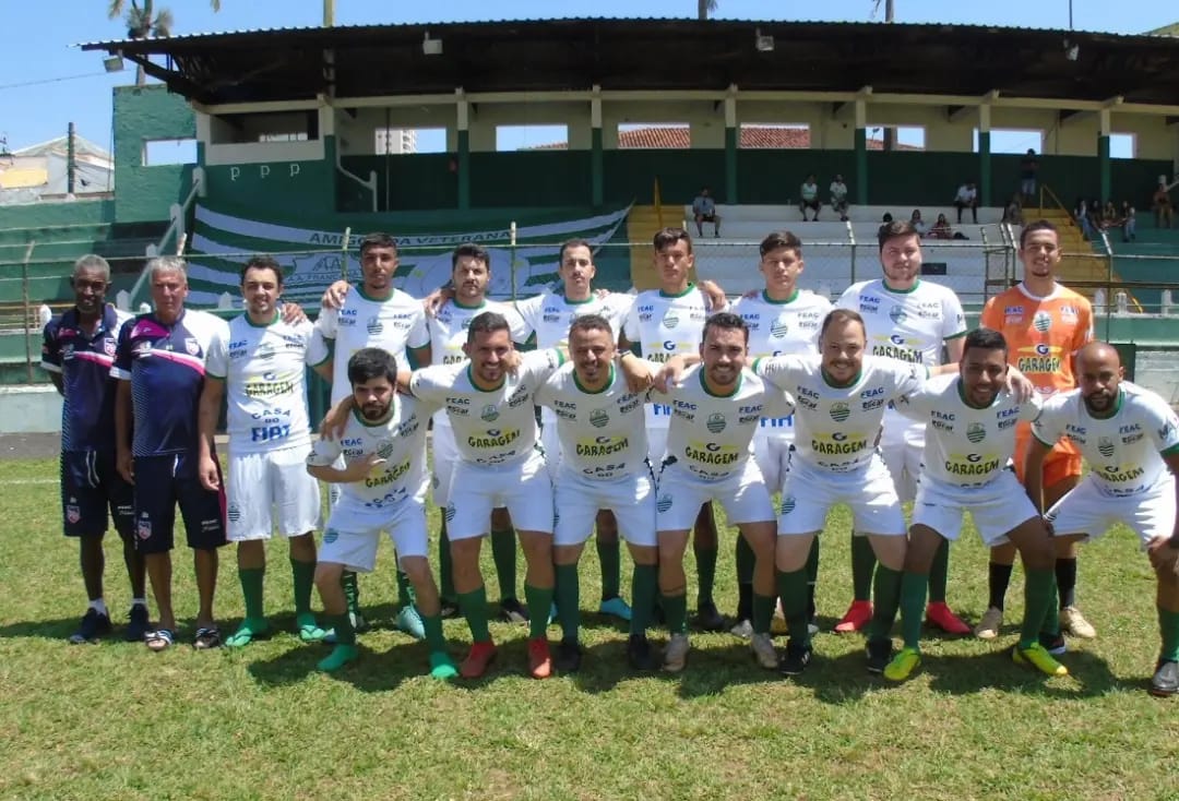 Veteranos da Francana e membros de torcida organizada fazem jogo festivo
