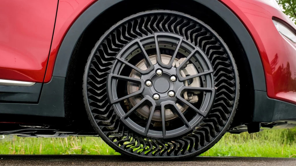 Pneu sem ar e à prova de furo da Michelin ganha data de lançamento. Veja mais