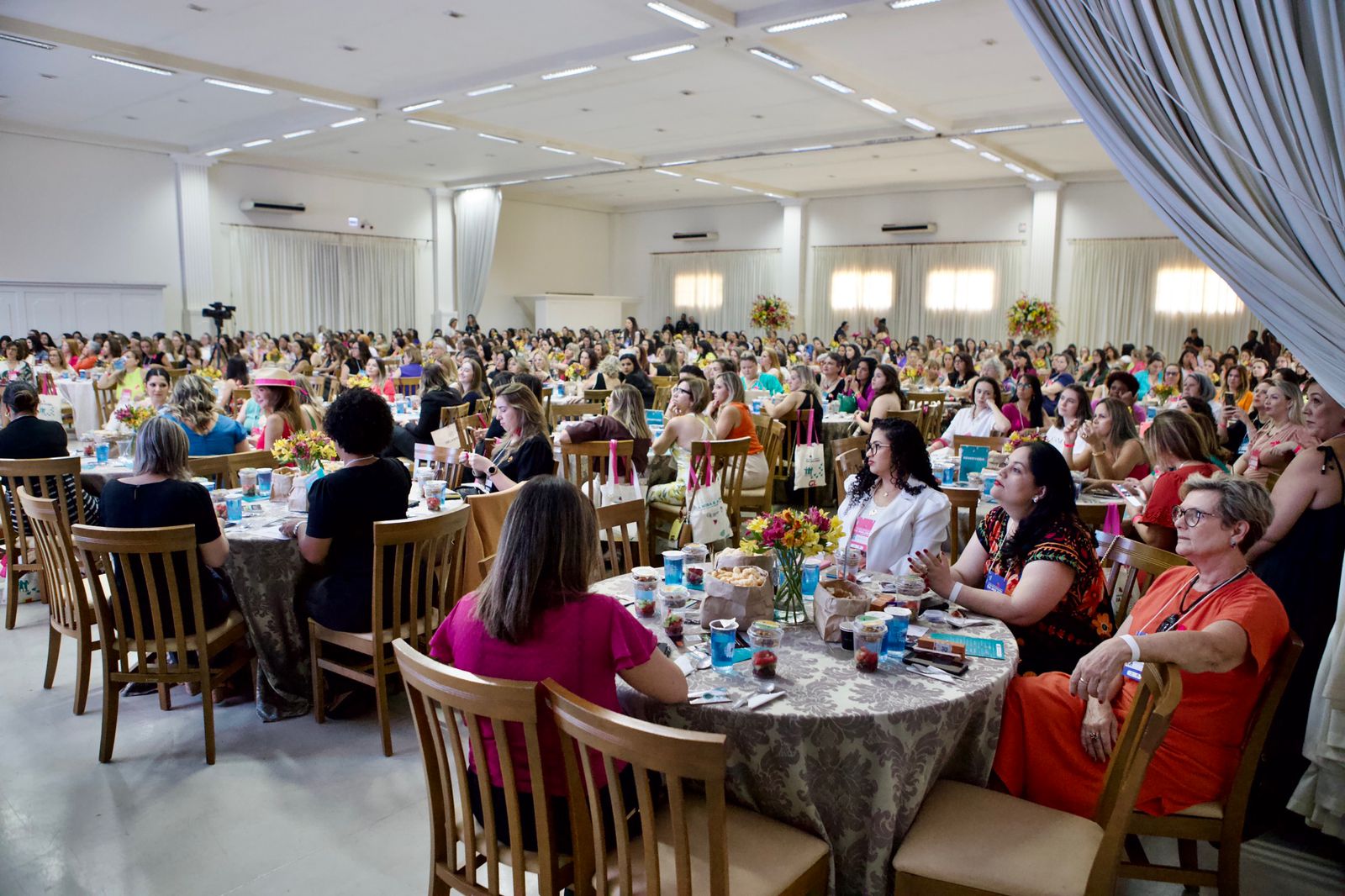 Fórum do Conselho da Mulher Empreendedora-ACIF leva 500 pessoas ao Espaço Cedro