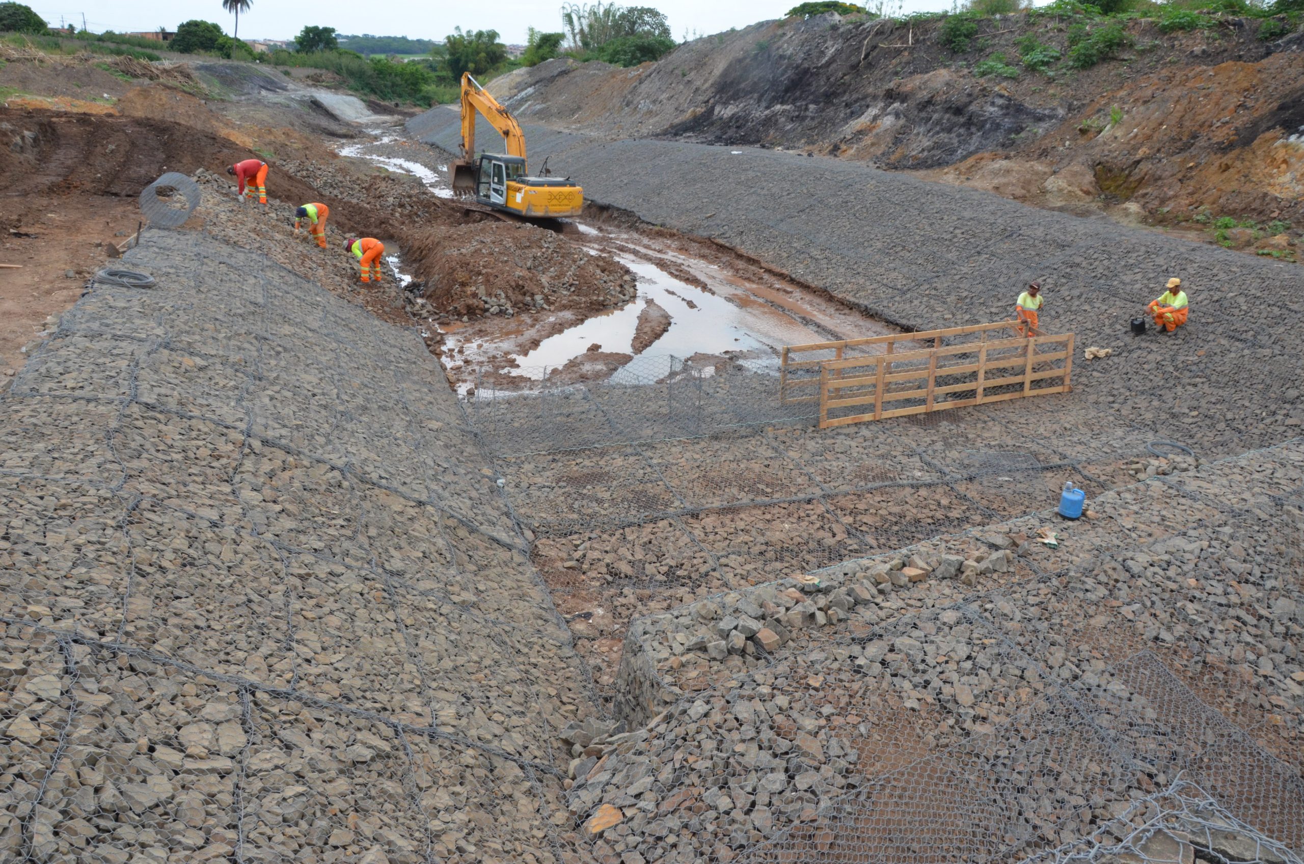 Prefeitura de Franca segue com obras de canalização no Engenho Queimado