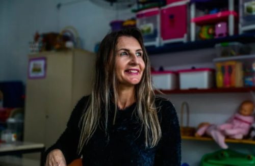 Ex-faxineira volta como professora na escola onde trabalhou fazendo limpeza - Jornal da Franca