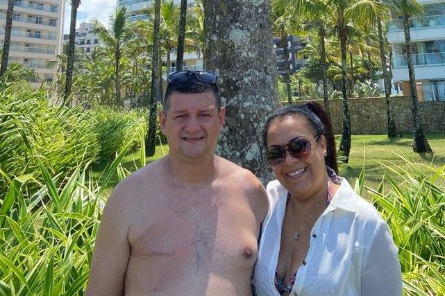 “Pensar positivo e lutar”, diz homem que enfrentou o câncer de mama