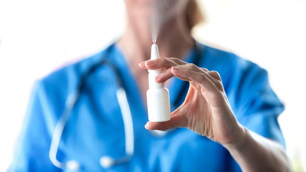Testes de vacina nasal da Oxford/Astrazeneca contra covid fracassam