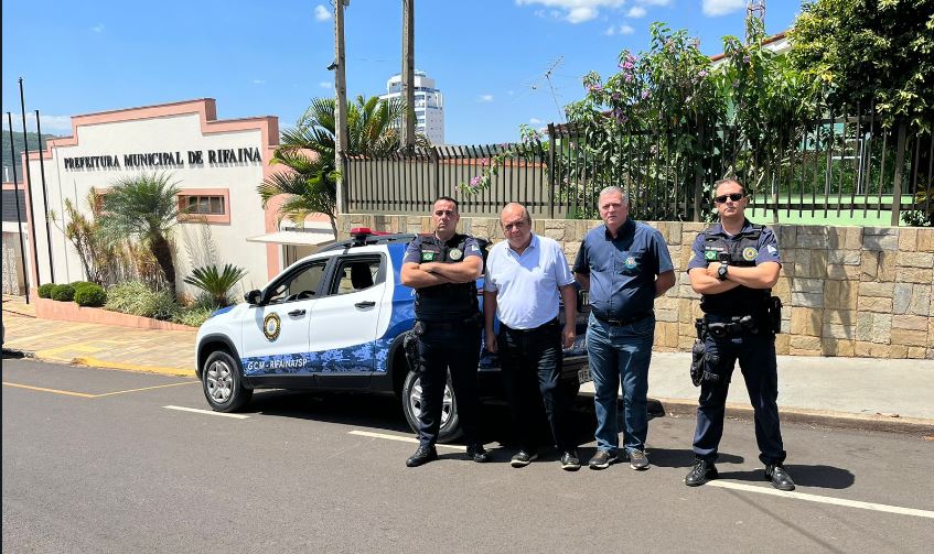 Guarda Civil Municipal de Rifaina recebe viatura Fiat Toro, da Justiça Estadual