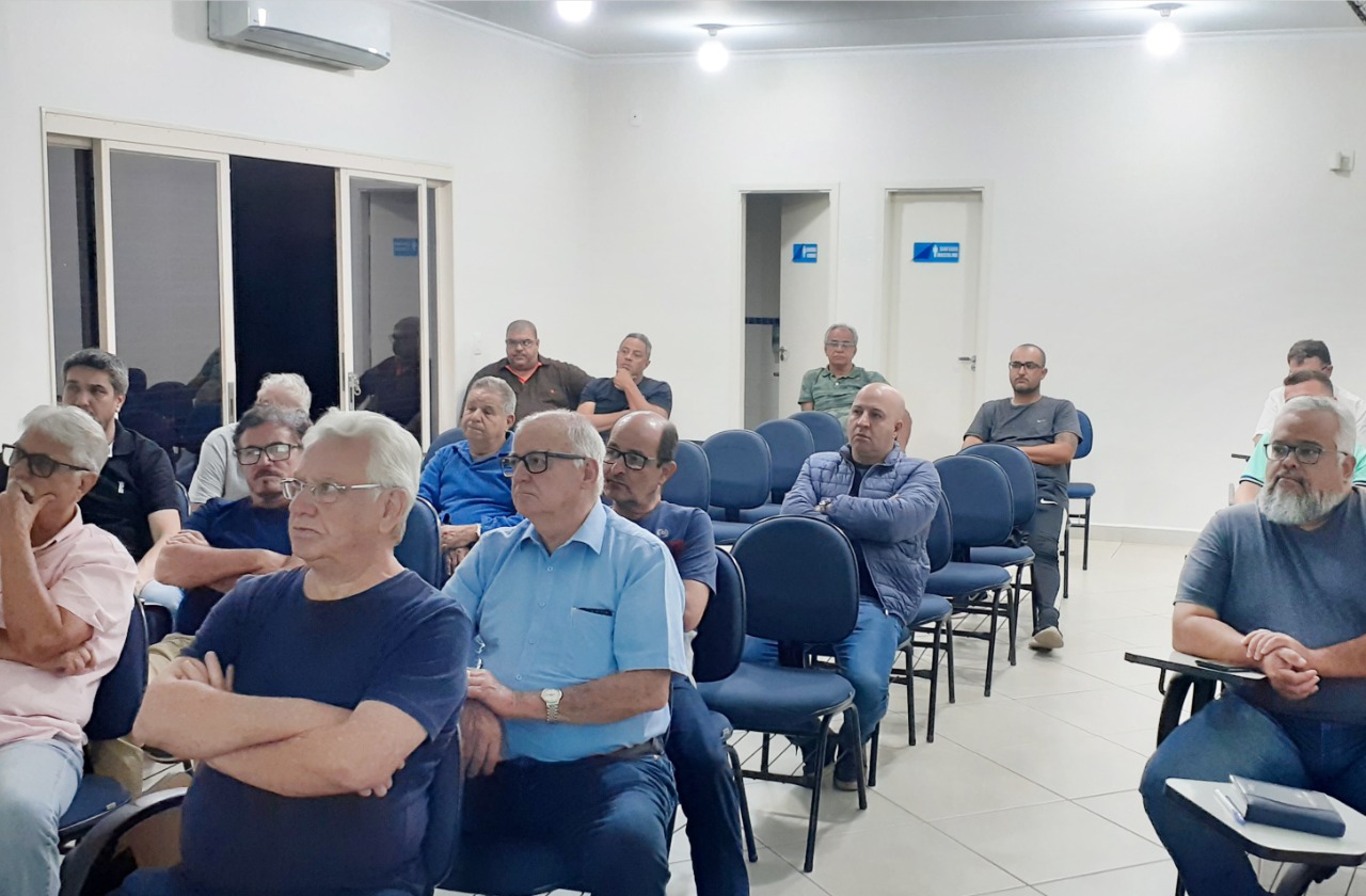 Diretoria da Francana se reúne para discutir desempenho e captação de recursos